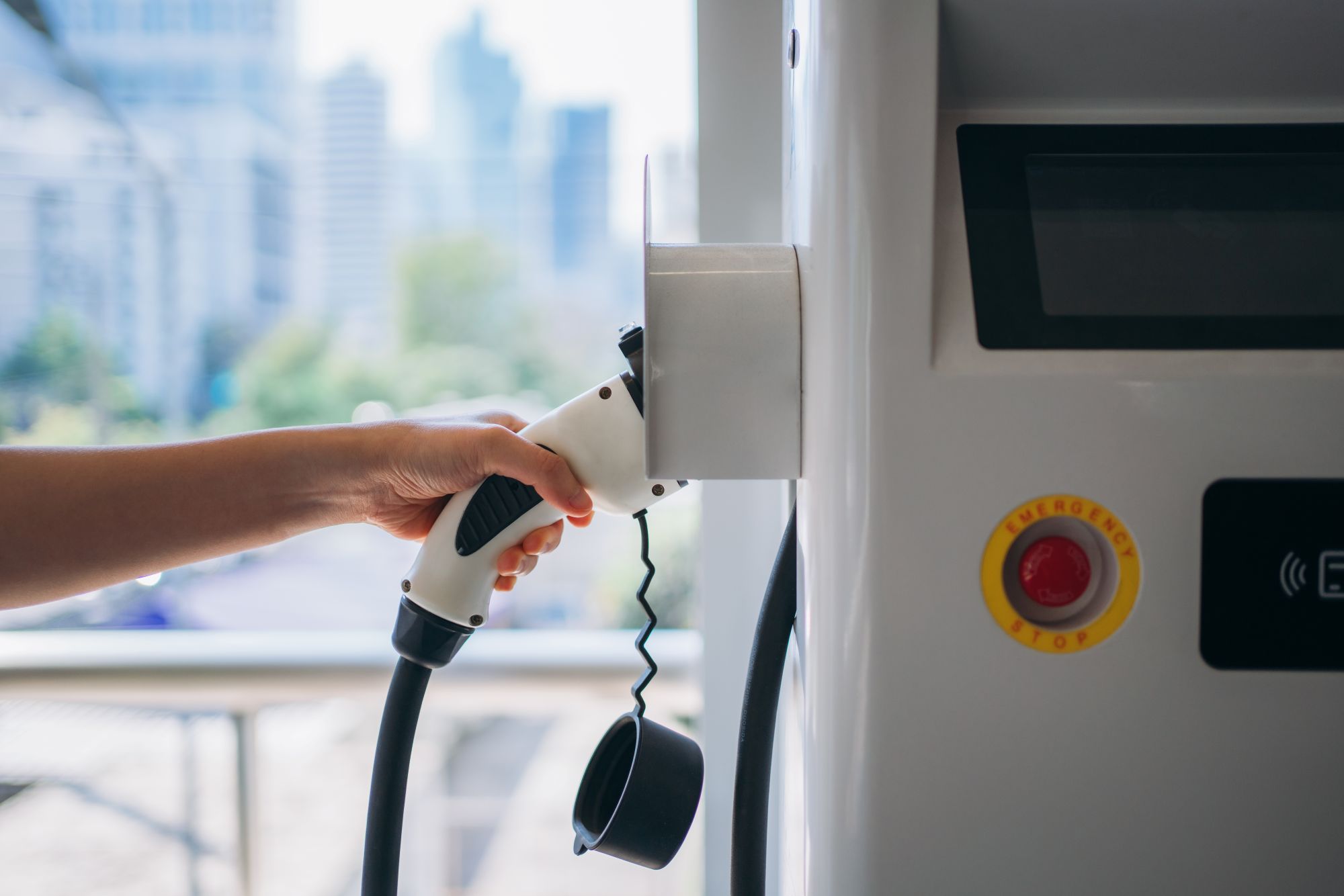 Équipement de recharge électrique installé à La Pêche